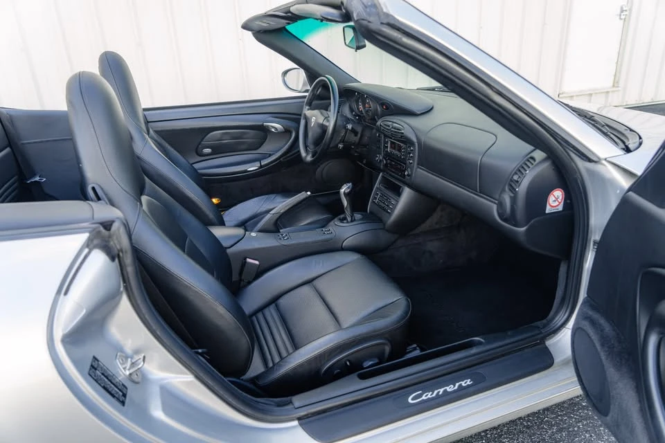 2001 Porsche 996 Carrera - Image 13 of 16