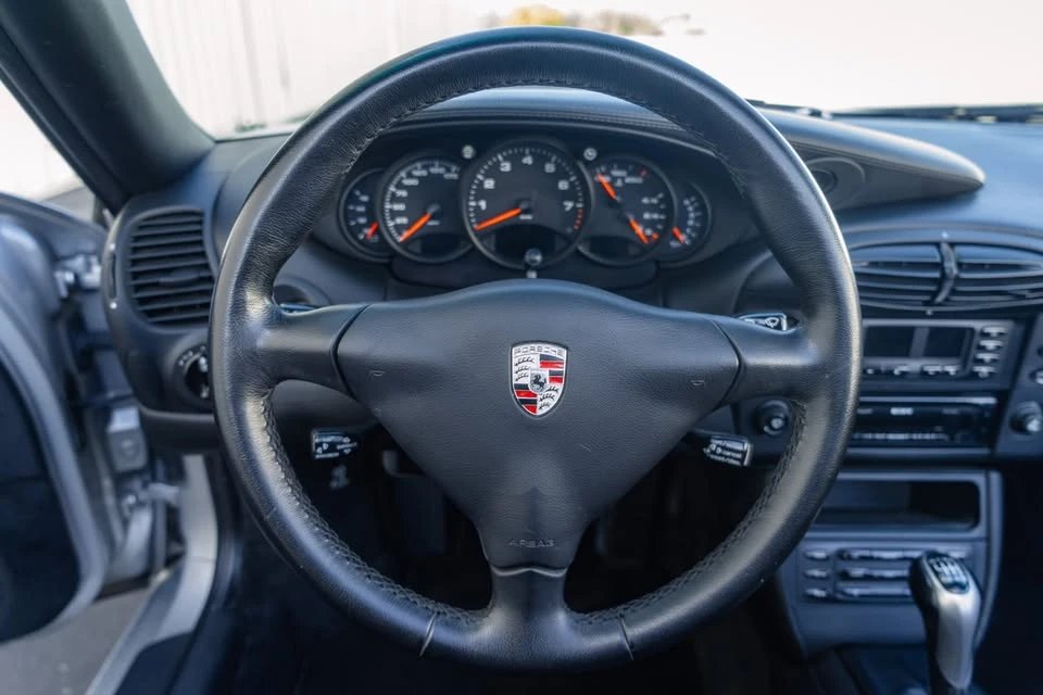 2001 Porsche 996 Carrera - Image 15 of 16