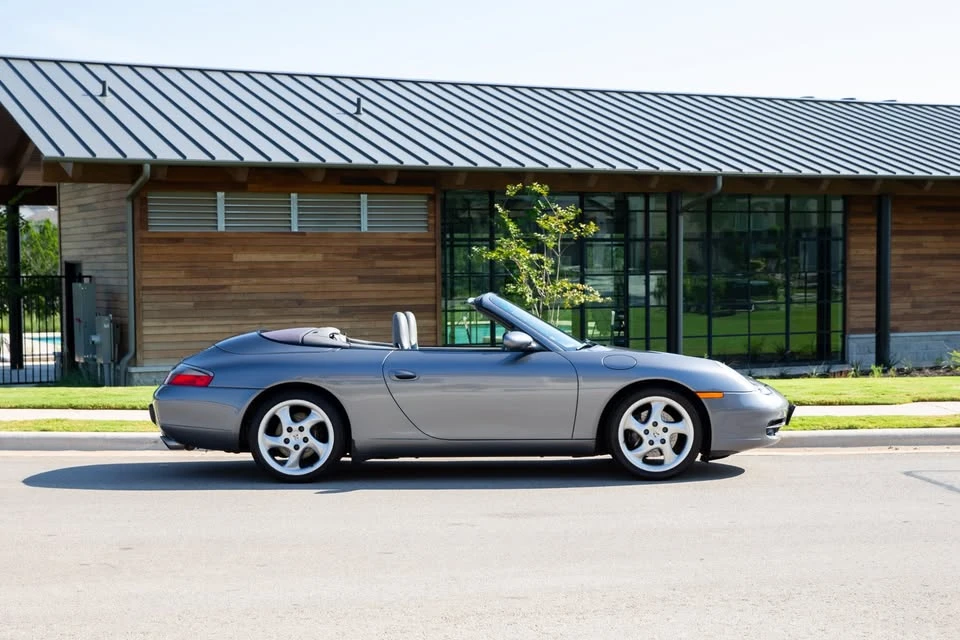 2001 Porsche 996 Carrera - Image 2 of 20