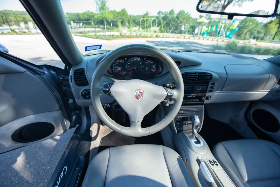 2001 Porsche 996 Carrera - Image 14 of 20