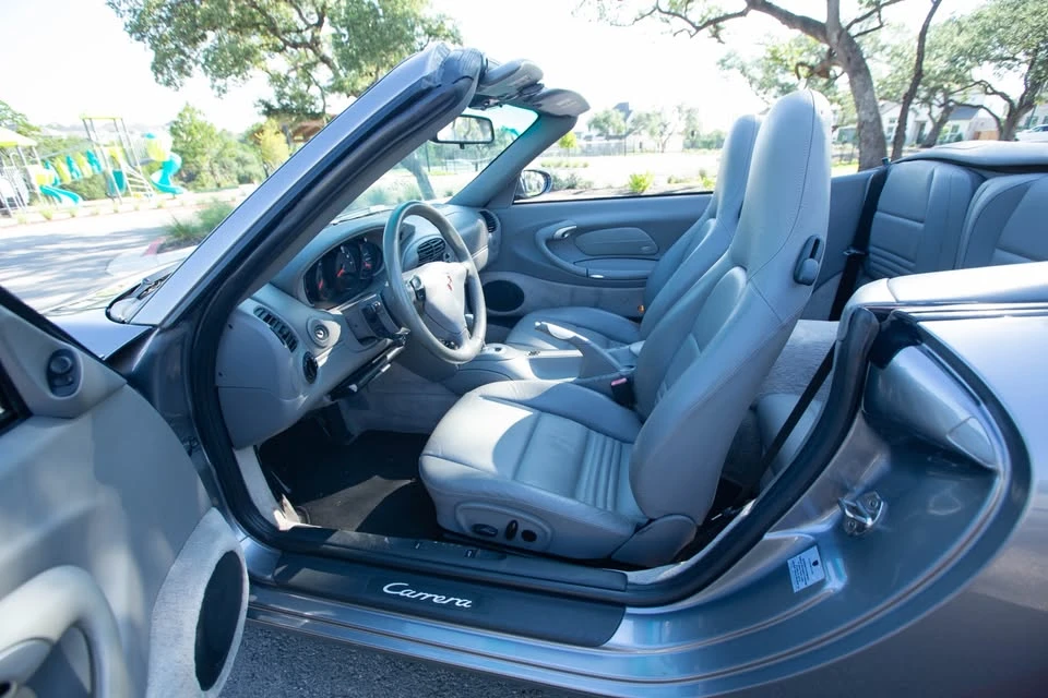 2001 Porsche 996 Carrera - Image 13 of 20