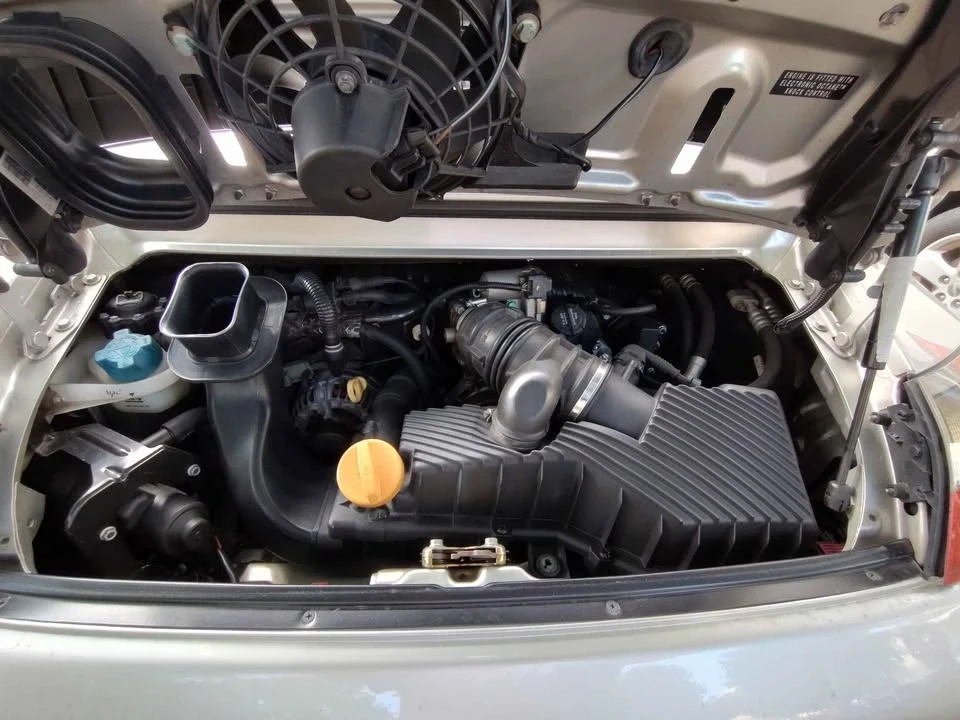 2001 Porsche 996 Carrera 4 - Image 2 of 8