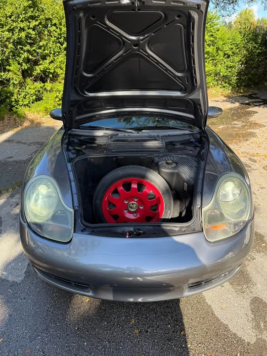 2001 Porsche 986 Boxster - Image 9 of 18