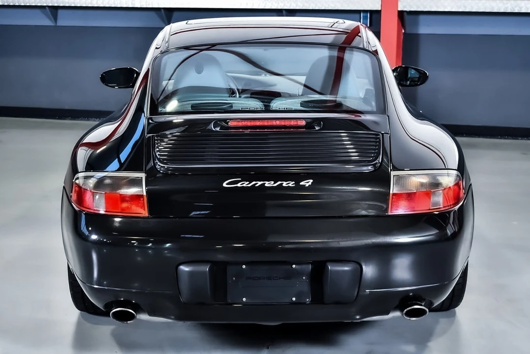 2001 Porsche 996 Carrera 4 - Image 15 of 30