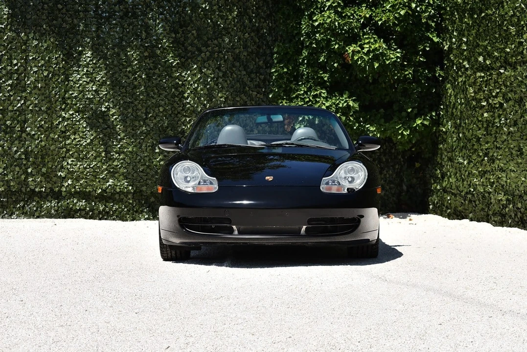 2001 Porsche 996 Carrera - Image 2 of 30