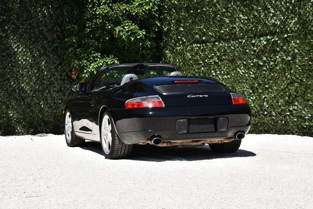 2001 Porsche 996 Carrera - Image 11 of 30
