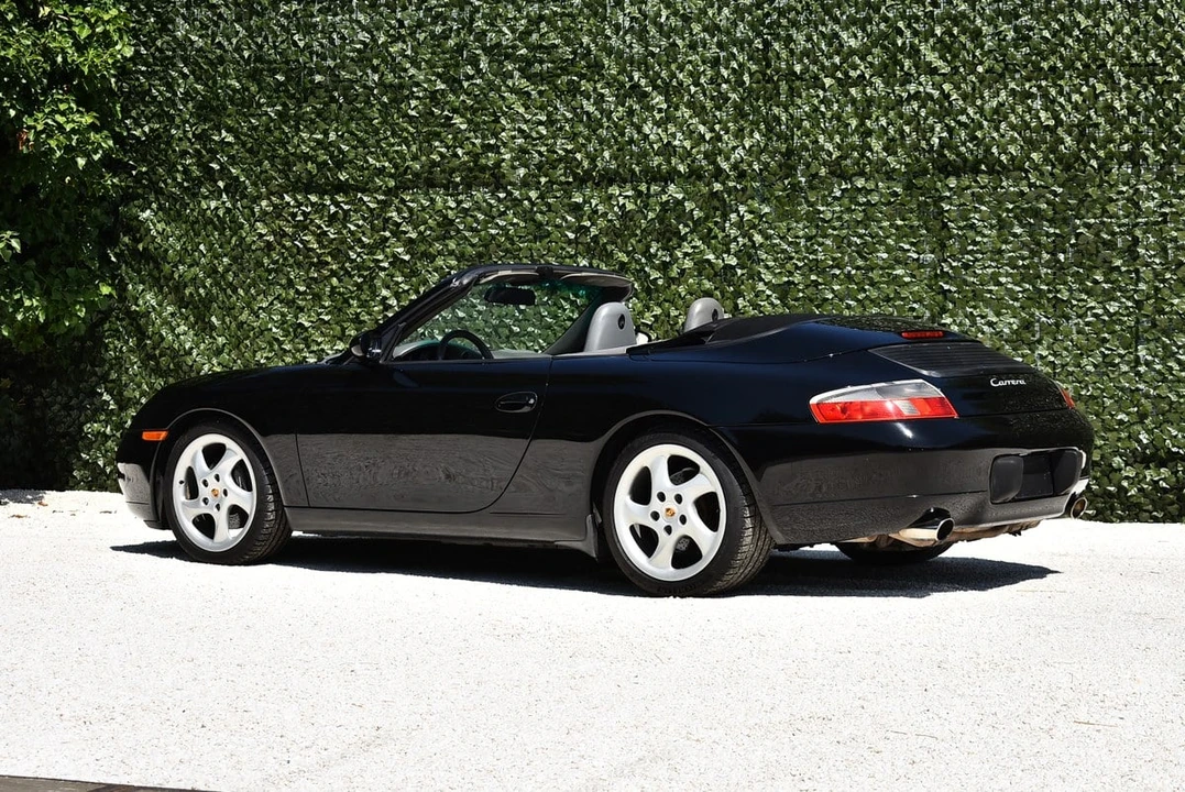 2001 Porsche 996 Carrera - Image 13 of 30