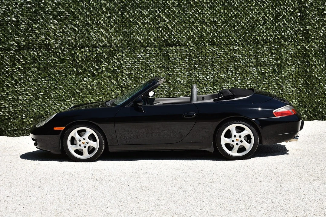 2001 Porsche 996 Carrera - Image 15 of 30