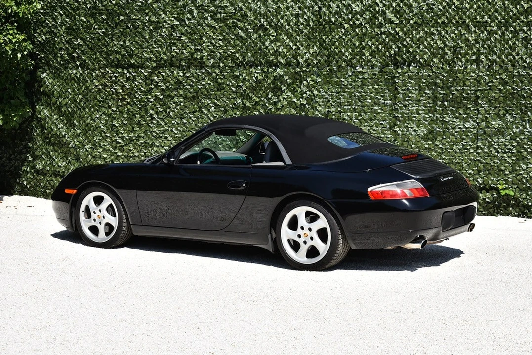 2001 Porsche 996 Carrera - Image 20 of 30