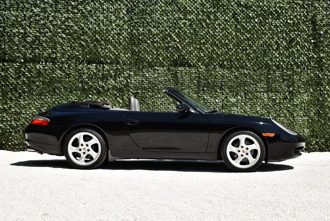 2001 Porsche 996 Carrera - Image 9 of 31