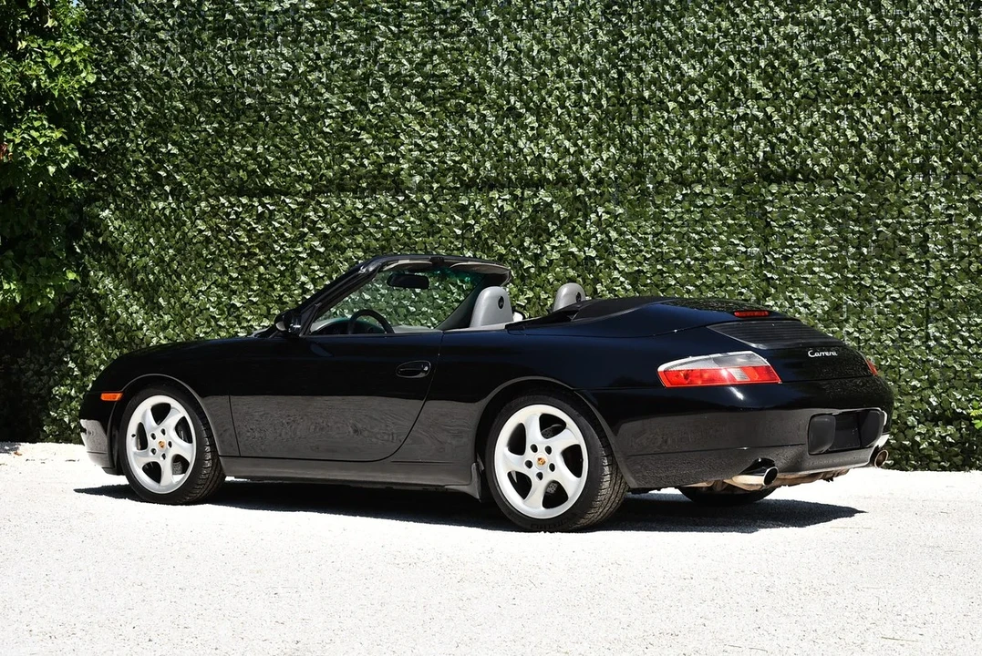 2001 Porsche 996 Carrera - Image 14 of 31