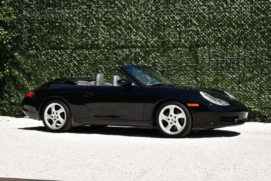 2001 Porsche 996 Carrera - Image 8 of 31