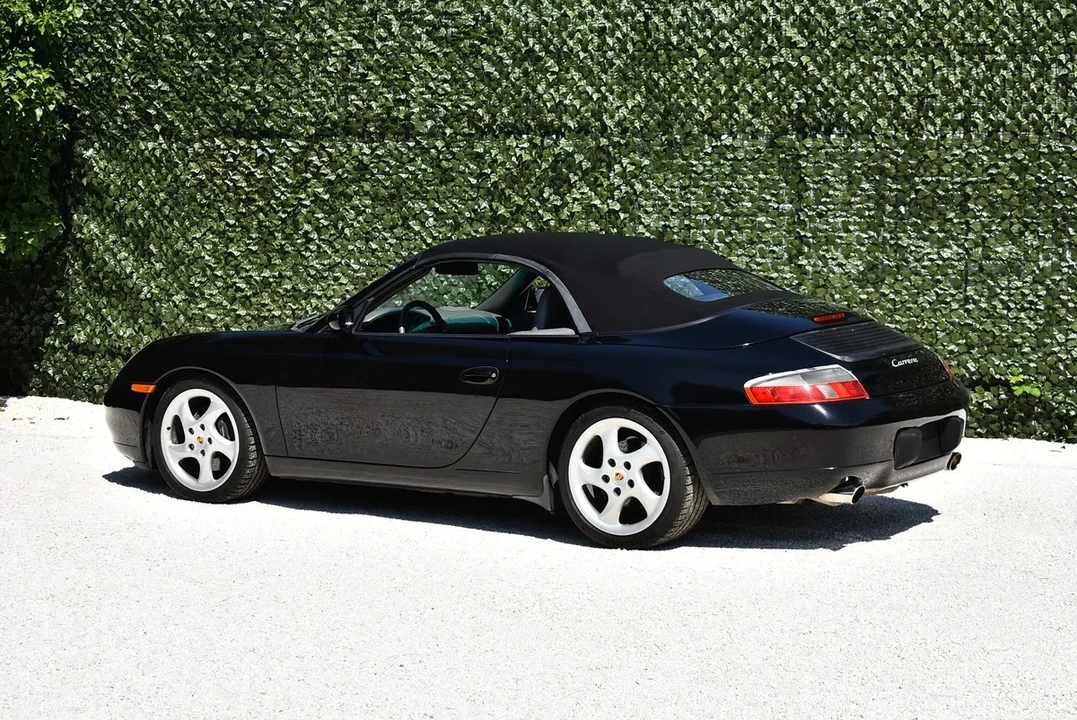 2001 Porsche 996 Carrera - Image 20 of 31