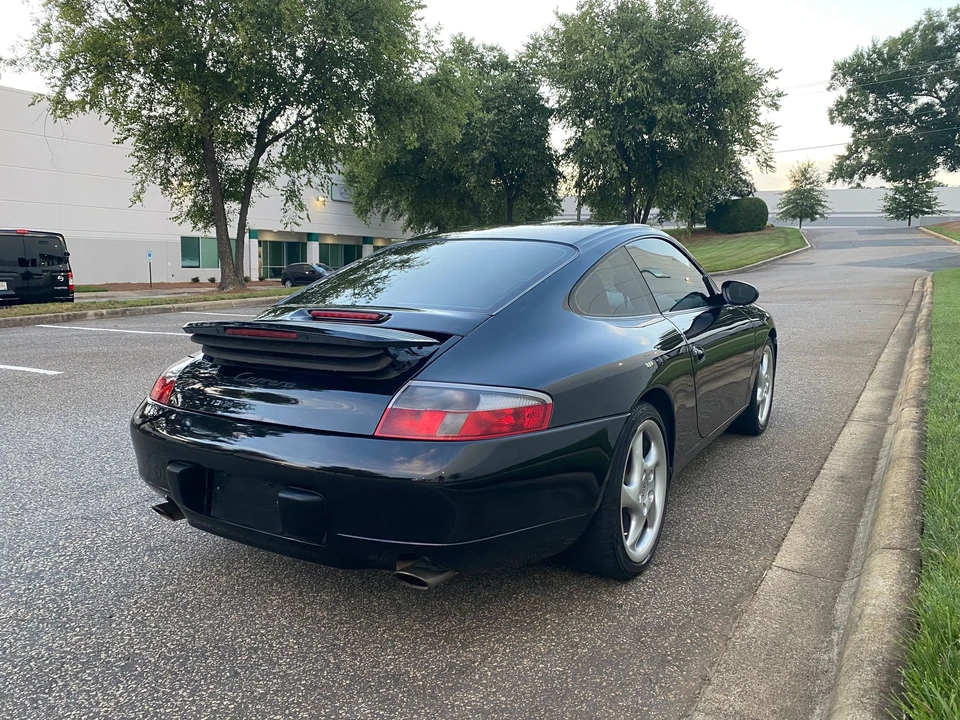 2001 Porsche 996 Carrera - Image 10 of 29