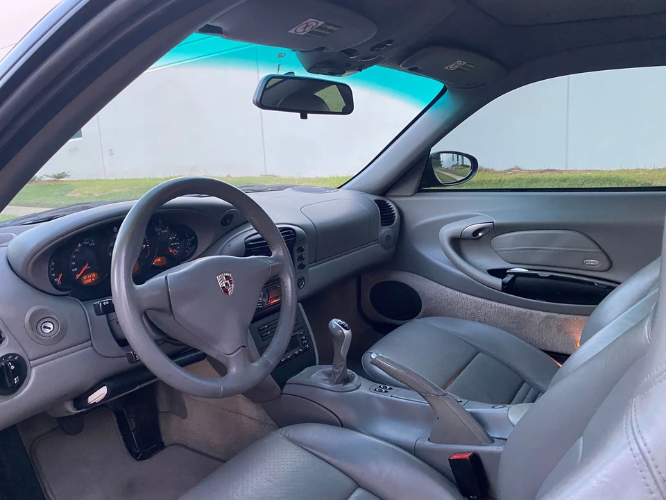 2001 Porsche 996 Carrera - Image 13 of 29