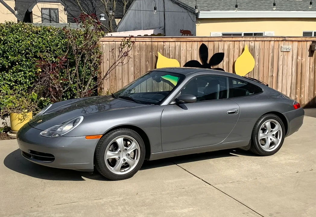 2001 Porsche 996 Carrera 4 - Image 3 of 6