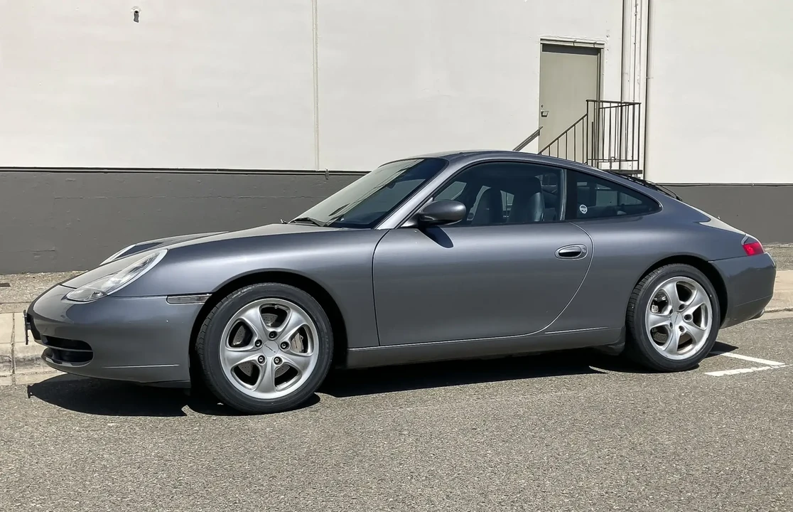 2001 Porsche 996 Carrera 4 - Image 4 of 6