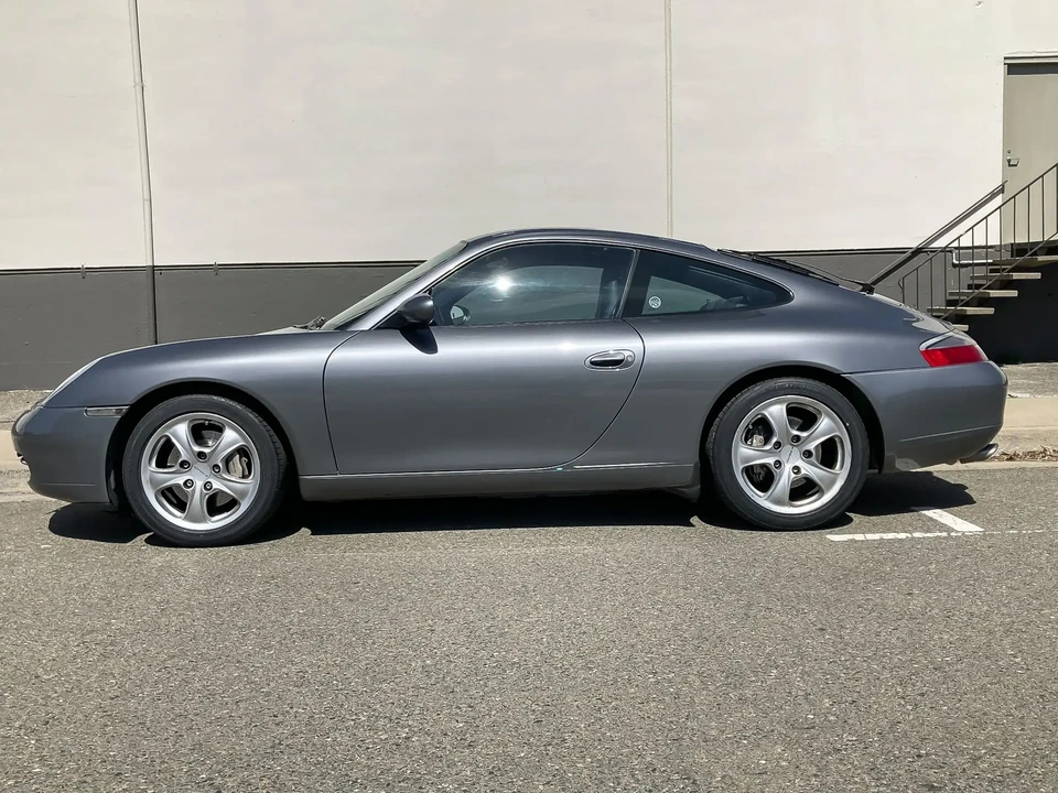 2001 Porsche 996 Carrera 4 - Image 6 of 6