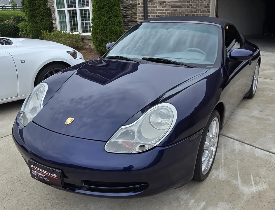 2001 Porsche 996 Carrera - Image 10 of 31