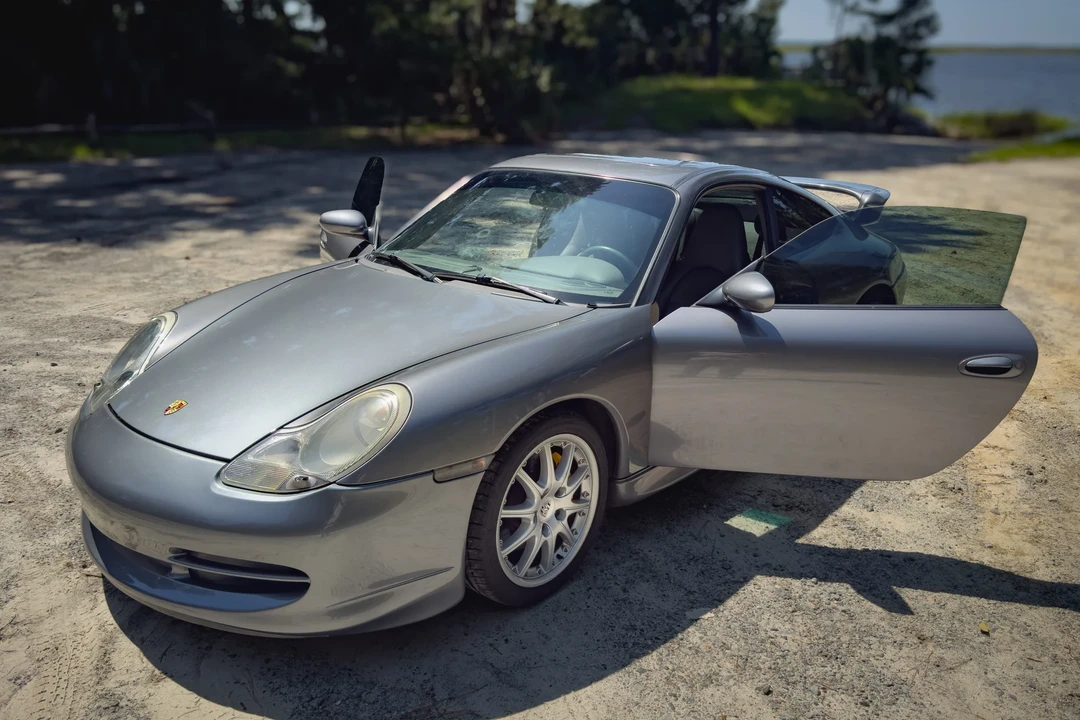 2001 Porsche 996 Carrera - Image 12 of 31