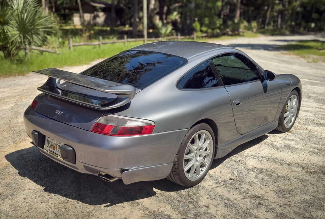 2001 Porsche 996 Carrera - Image 23 of 31