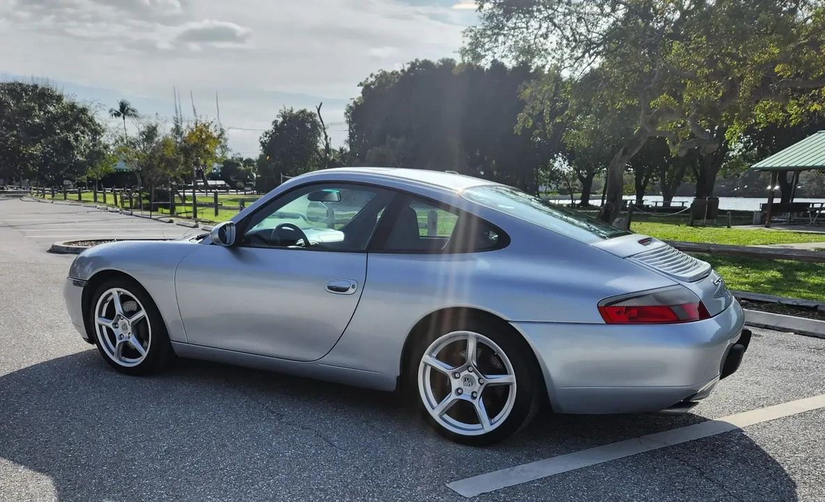 2001 Porsche 996 Carrera - Image 6 of 6