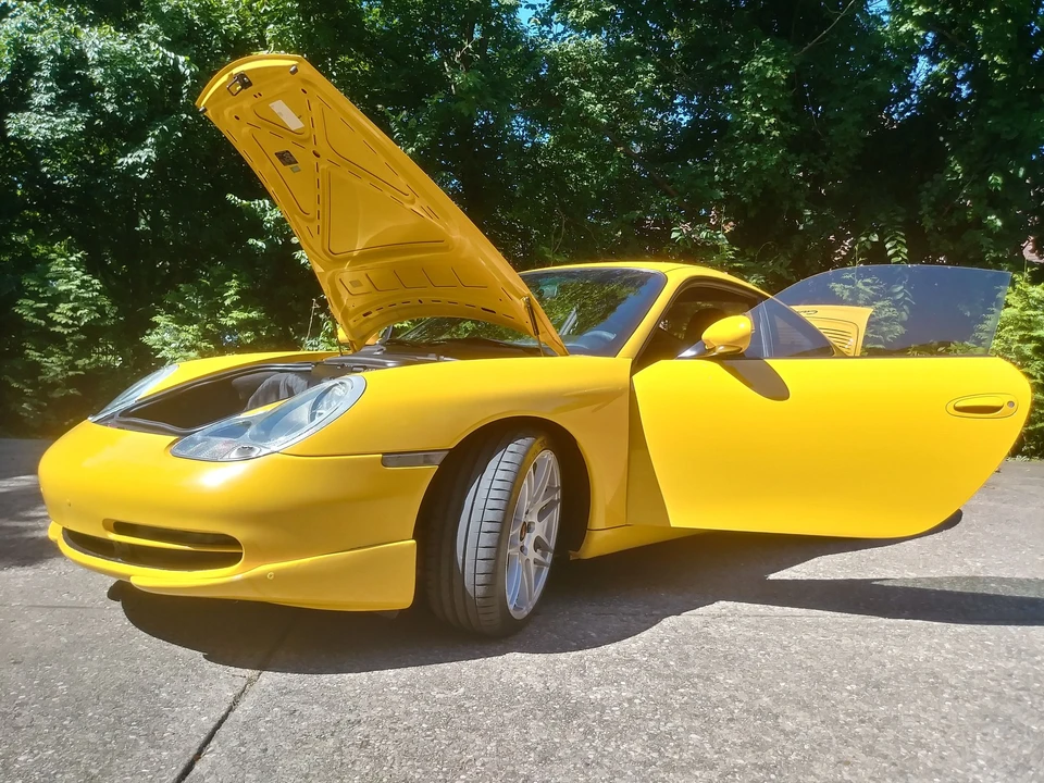 2001 Porsche 996 Carrera - Image 2 of 16