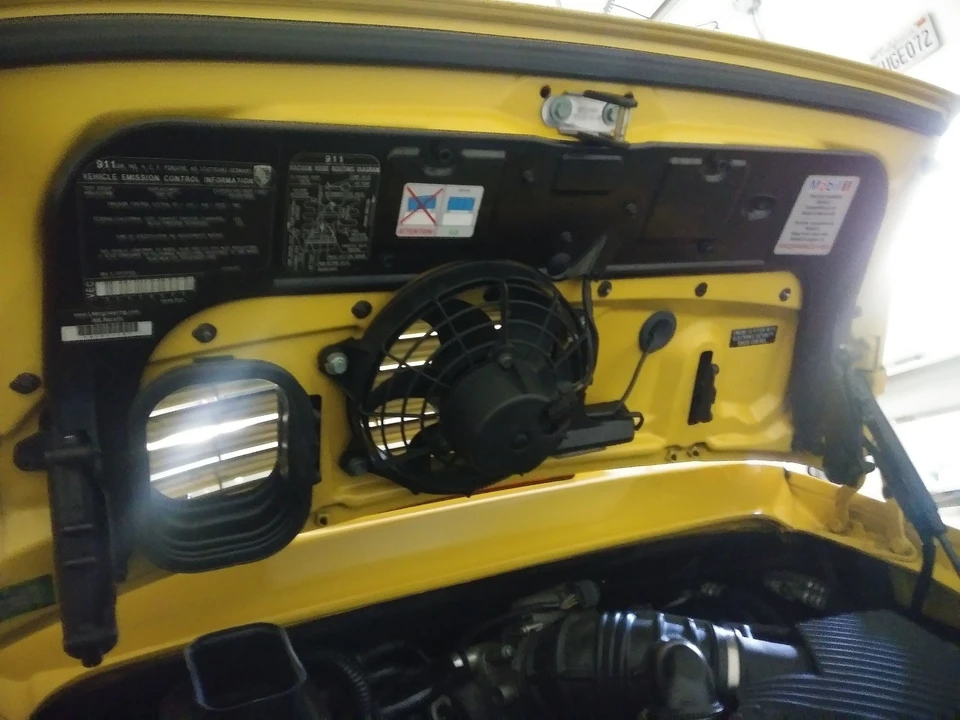 2001 Porsche 996 Carrera - Image 16 of 16
