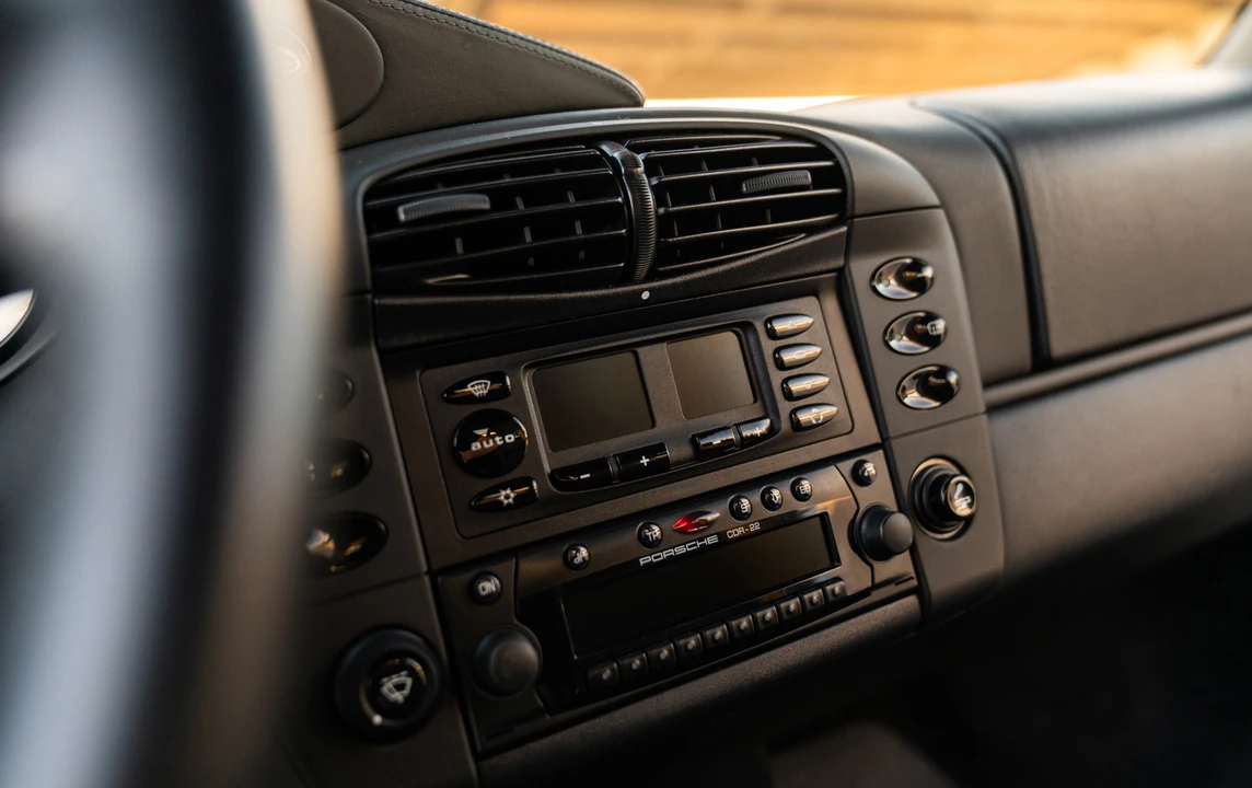 2001 Porsche 996 GT2 - Image 25 of 31