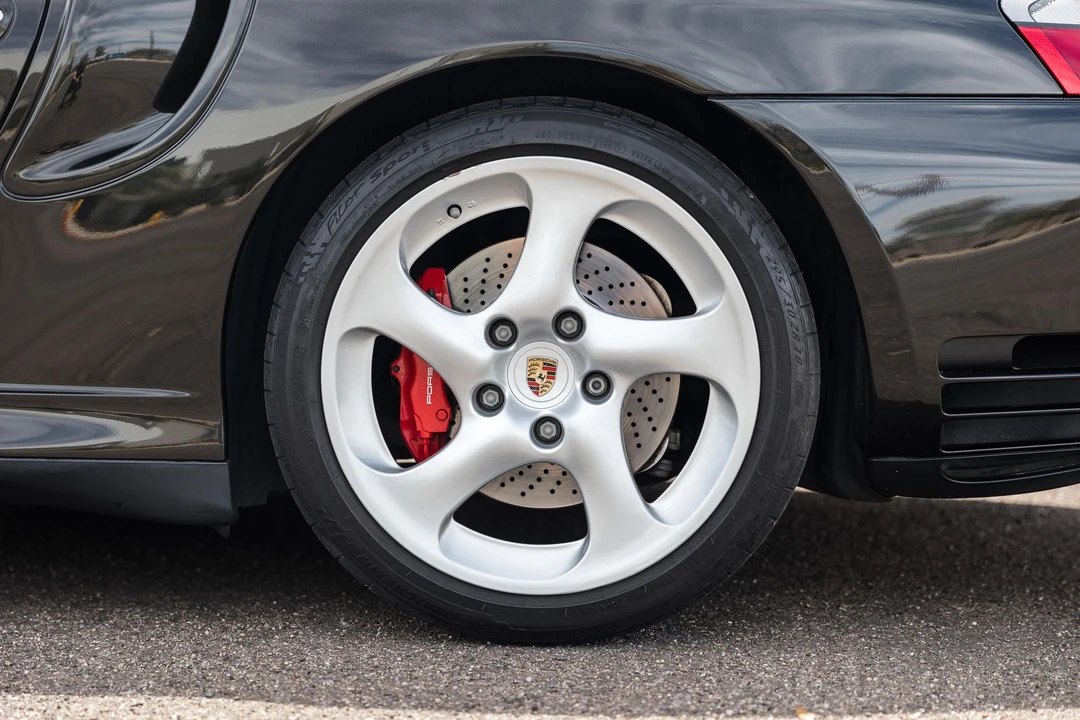 2001 Porsche 996 Turbo - Image 10 of 31