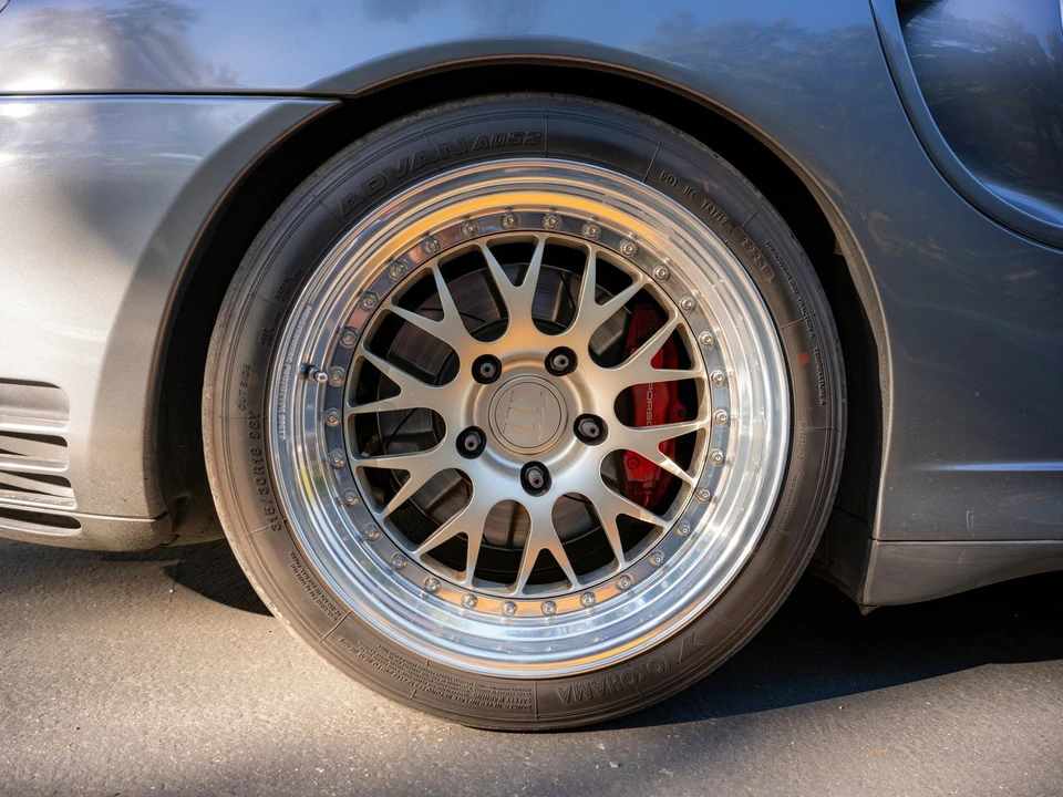 2001 Porsche 996 Turbo - Image 12 of 31