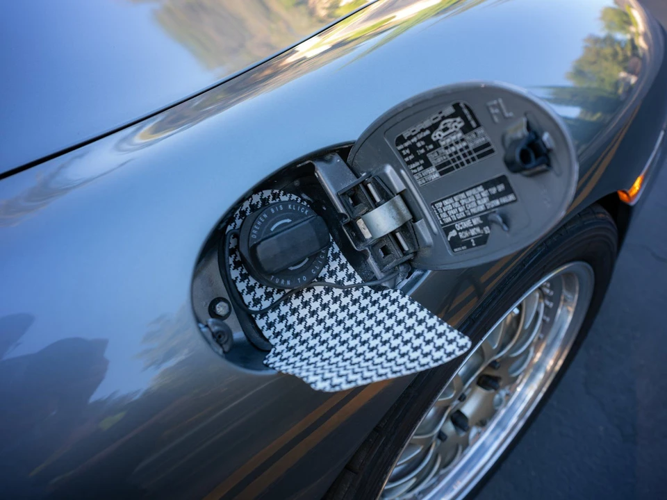 2001 Porsche 996 Turbo - Image 14 of 31