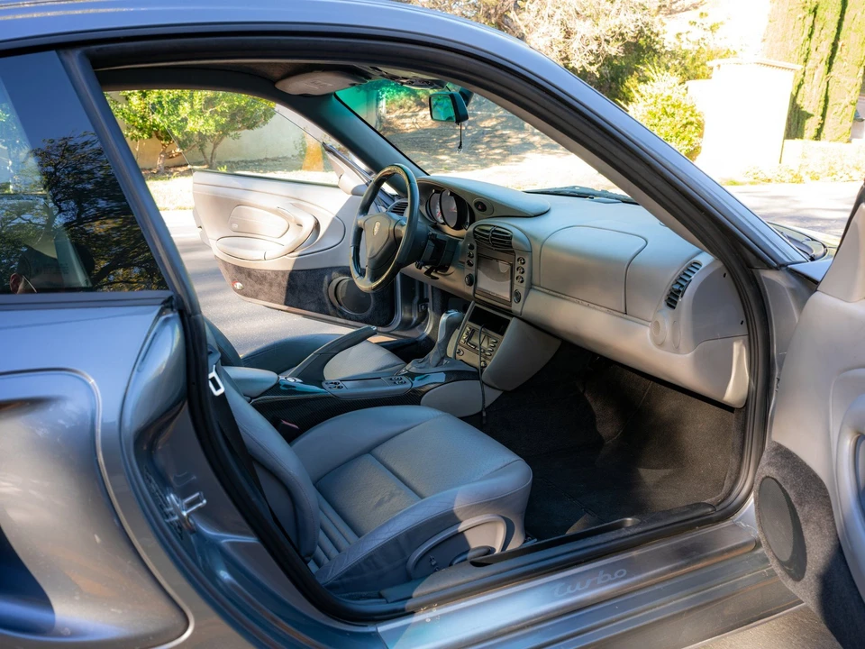 2001 Porsche 996 Turbo - Image 25 of 31