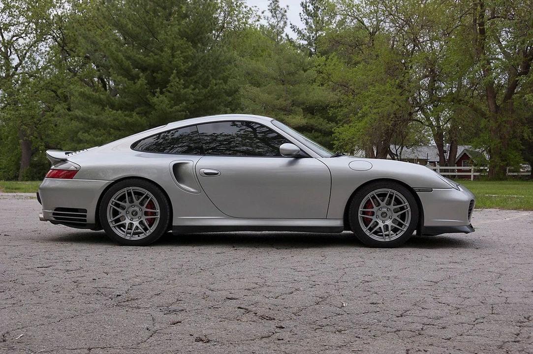 2001 Porsche 996 Turbo - Image 6 of 22
