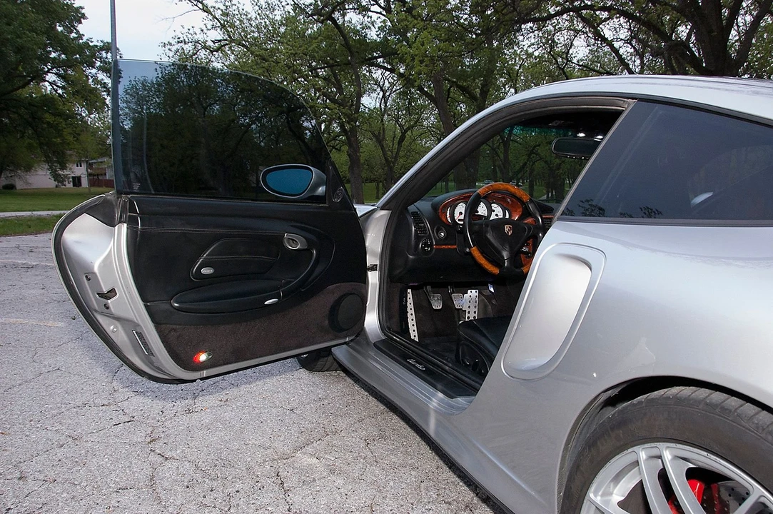 2001 Porsche 996 Turbo - Image 17 of 22