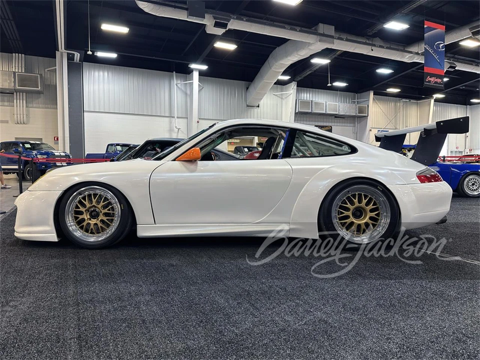 2001 Porsche 996 Carrera - Image 2 of 5