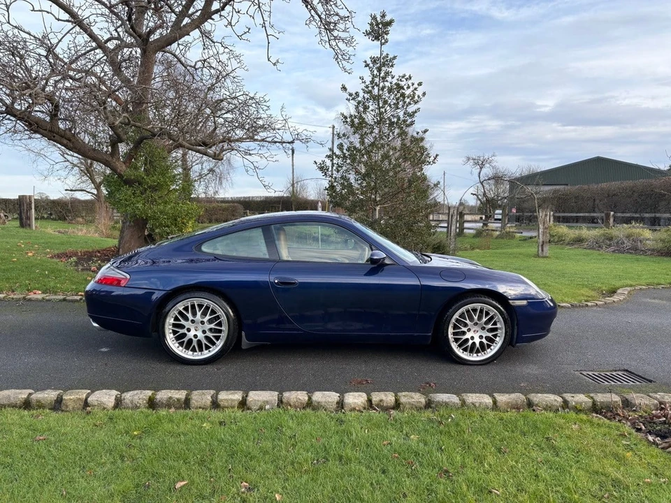 2001 Porsche 996 Carrera - Image 18 of 30