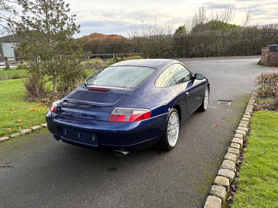 2001 Porsche 996 Carrera - Image 9 of 30