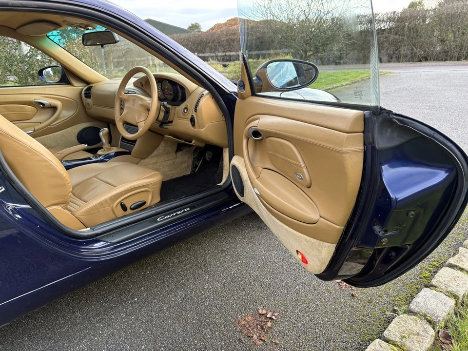 2001 Porsche 996 Carrera - Image 2 of 30