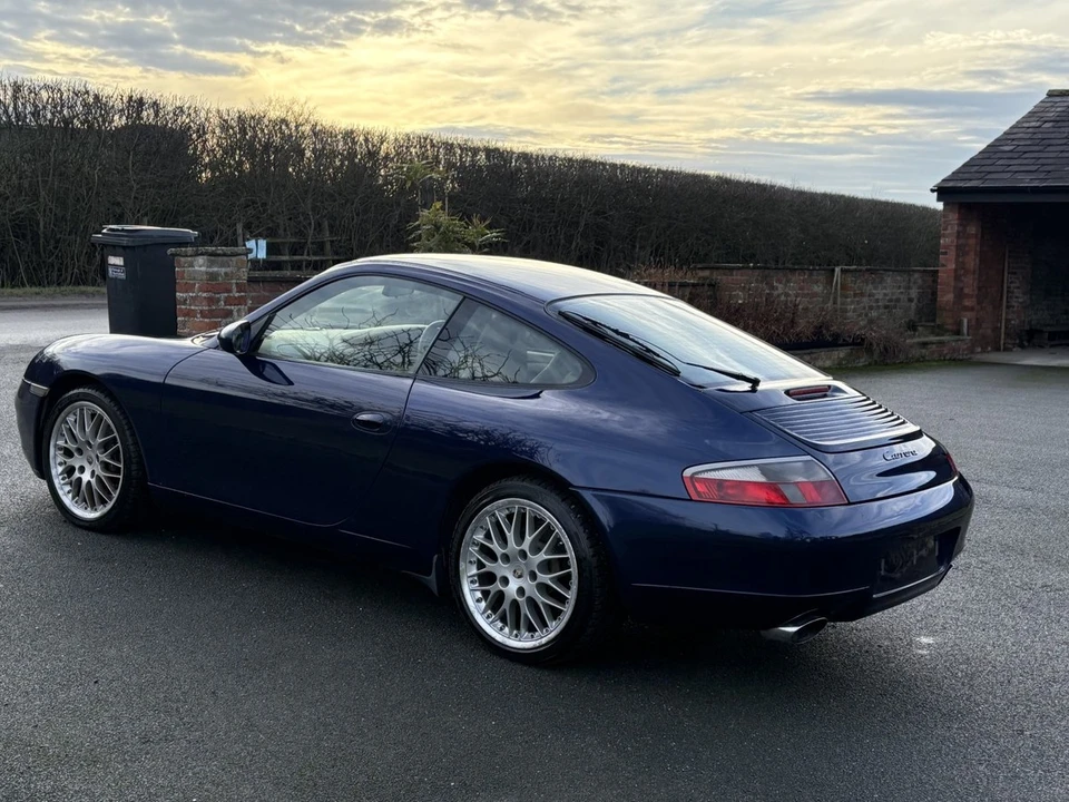 2001 Porsche 996 Carrera - Image 16 of 30