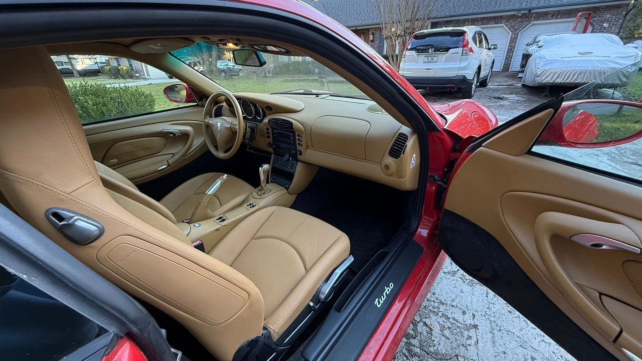 Porsche 996 Turbo - Image 19 of 31