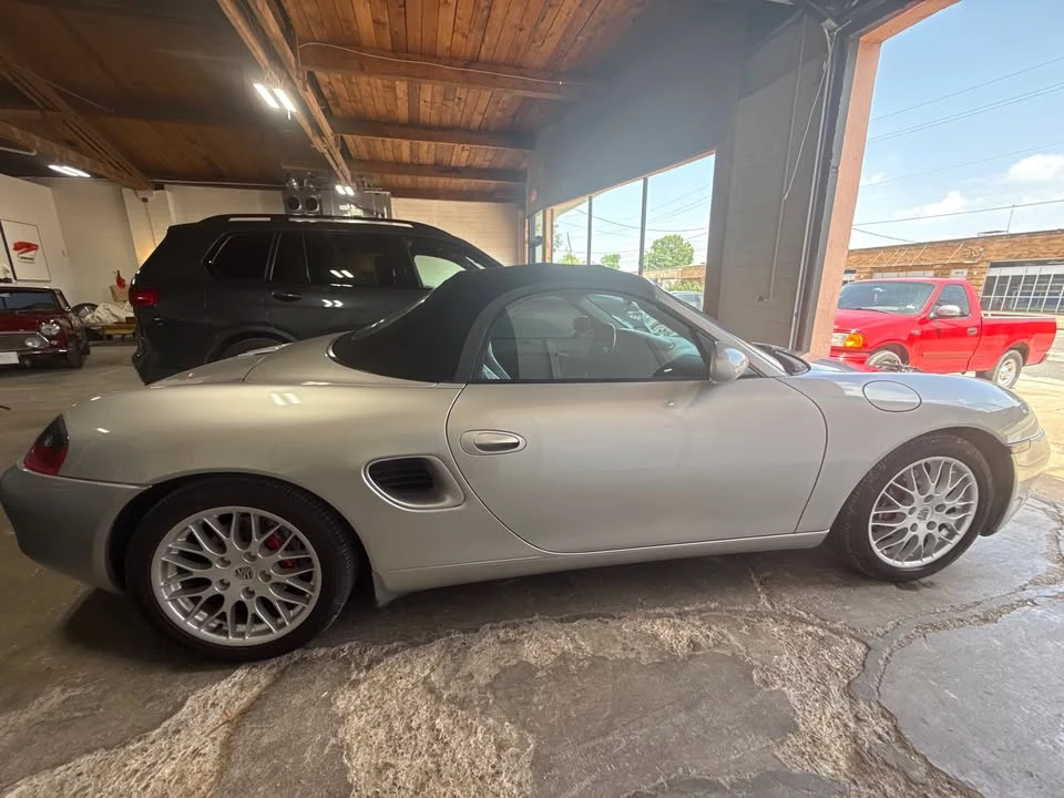 2001 Porsche 986 Boxster - Image 16 of 21