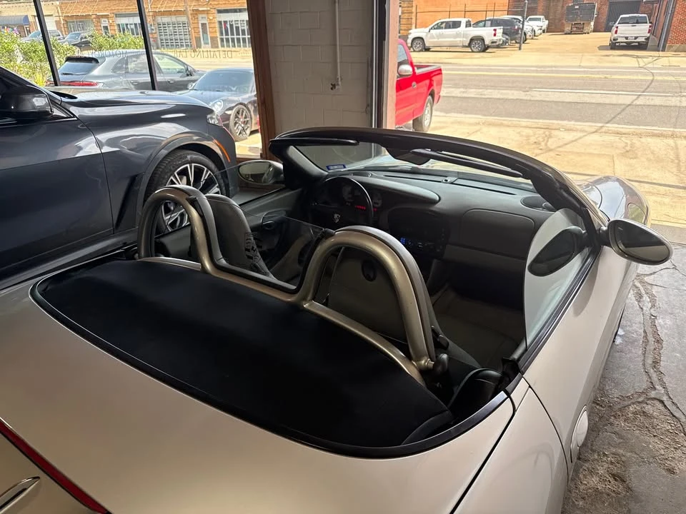 2001 Porsche 986 Boxster - Image 11 of 21
