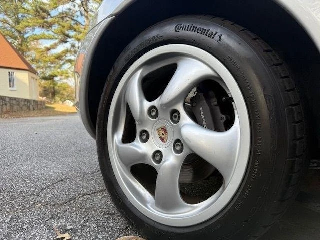2001 Porsche 986 Boxster - Image 19 of 20