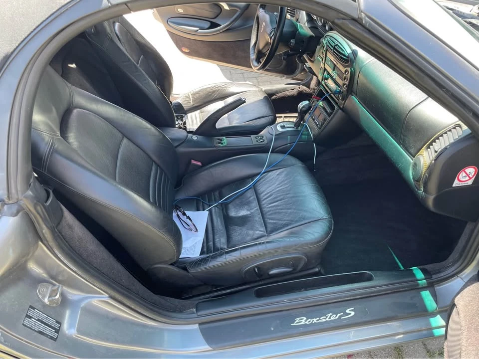 2001 Porsche 986 Boxster - Image 2 of 12