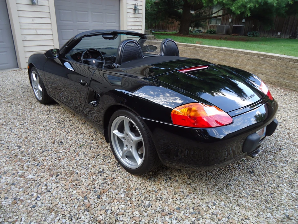 2001 Porsche 986 Boxster - Image 10 of 28