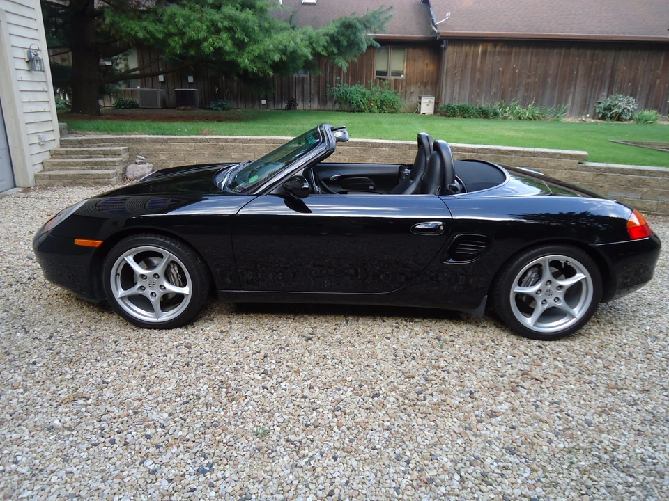 2001 Porsche 986 Boxster - Image 9 of 28