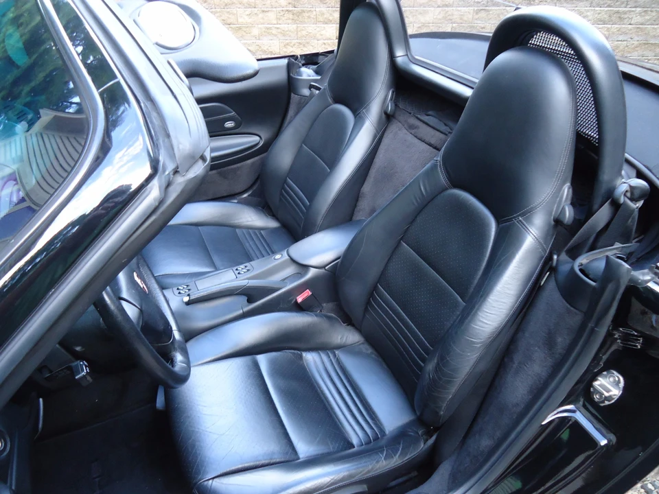 2001 Porsche 986 Boxster - Image 17 of 28
