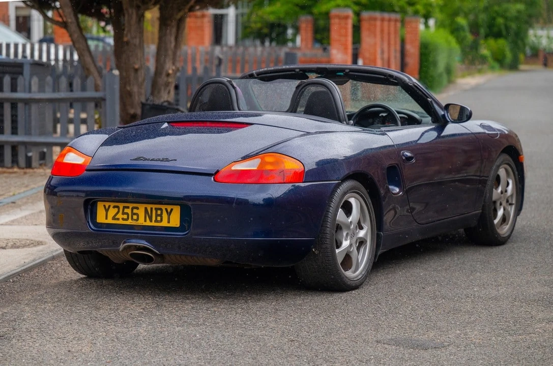 2001 Porsche 986 Boxster - Image 16 of 30