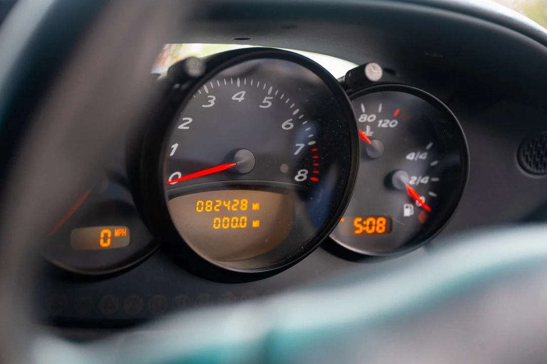 2001 Porsche 986 Boxster - Image 8 of 30